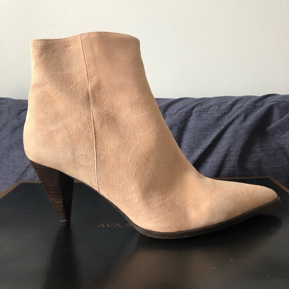 Brand new boots with tags